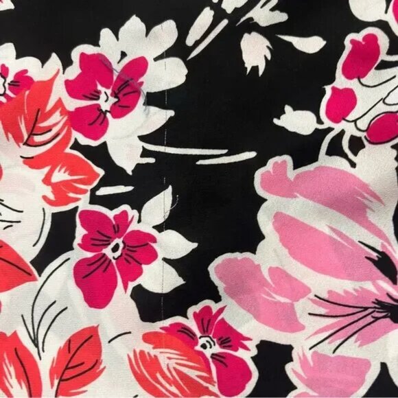 Foxcroft Jade Blooming Dark Floral Tunic Shirt Red Flower Size 22W - Picture 4 of 8